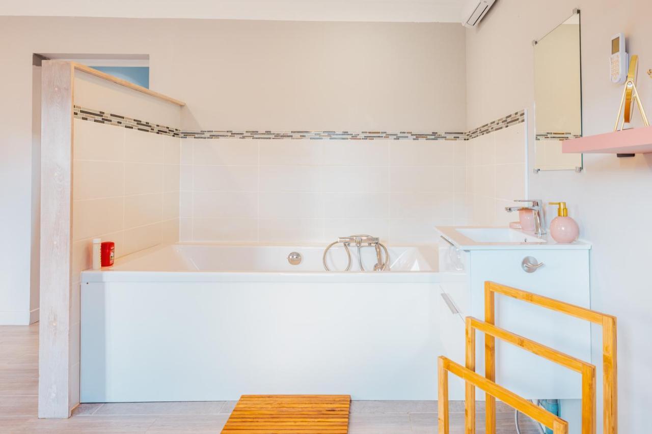Grande Maison Avec Piscine Et Jacuzzi A La Campagne Desvres Ngoại thất bức ảnh